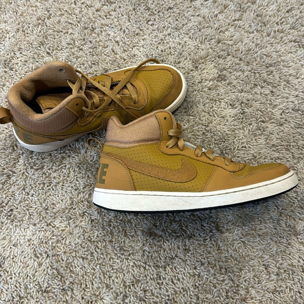 (GS) Nike Court Borough Mid 'Yellow Wheat' 839977-701 youth size 7